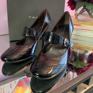 TAHARI front buckle strap pump